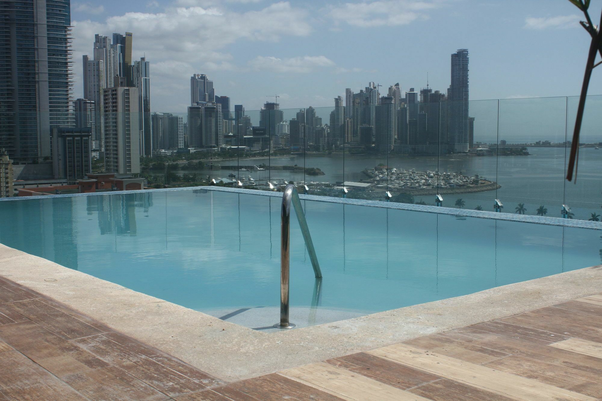Innfiniti Hotel & Suites Panama City Eksteriør billede